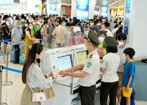 Tăng cường bảo đảm an ninh hàng không tại sân bay Nội Bài dịp nghỉ lễ 2-9